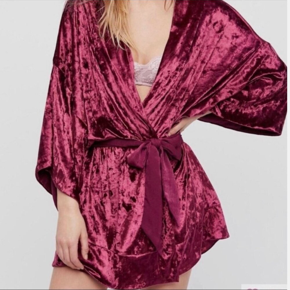 Intimately Free People Fancy Me Velvet Robe XS Red Valentines